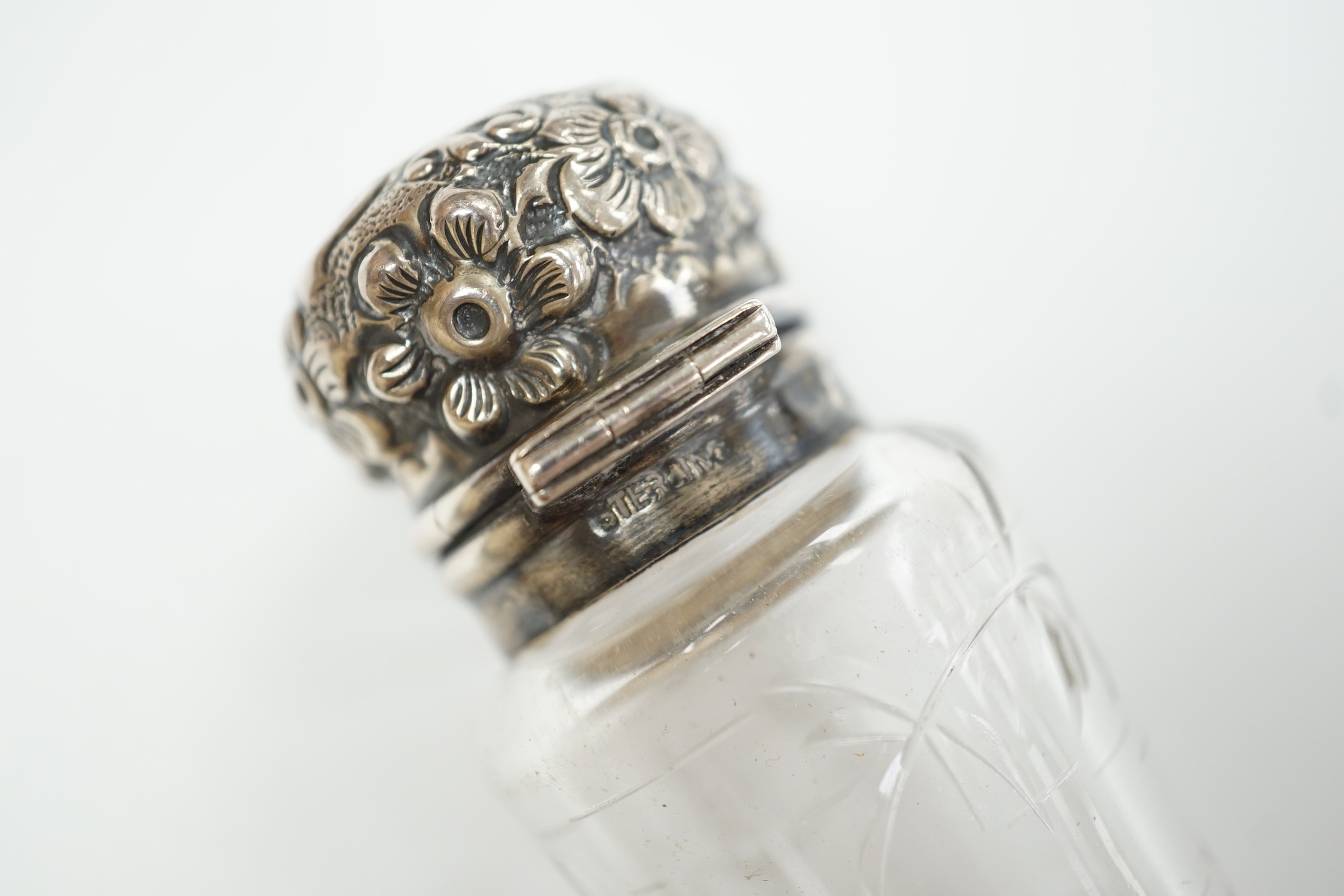 A late Victorian silver mounted cut glass teardrop shaped scent bottle, Birmingham, 1894, 21.4cm.